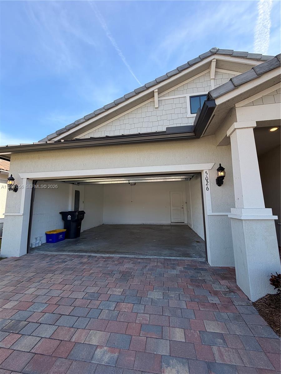 FIELDS AT GULFSTREAM POLO - Residential Lease