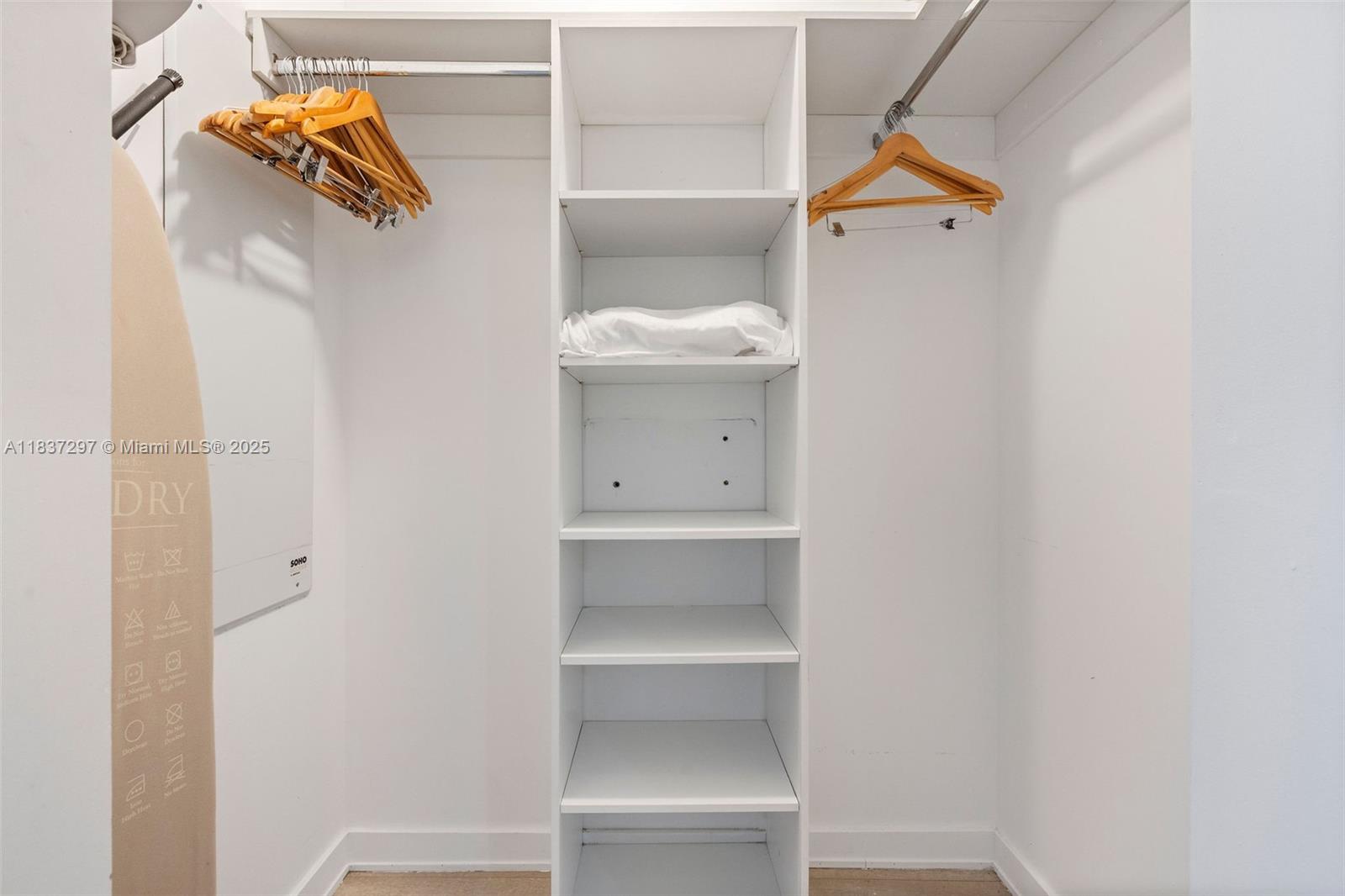 BEACHWALK CONDOMINIUM - Residential