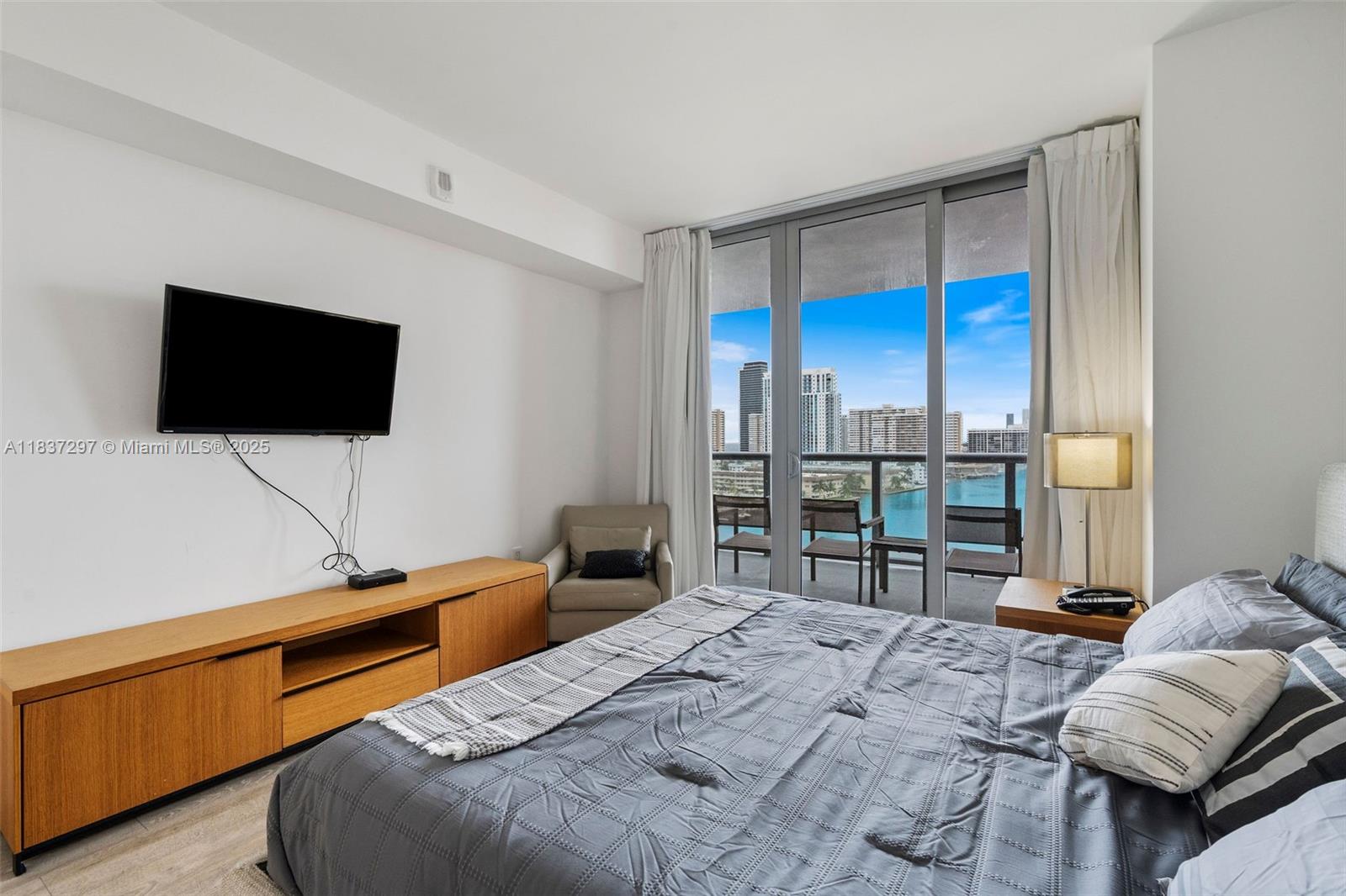 BEACHWALK CONDOMINIUM - Residential