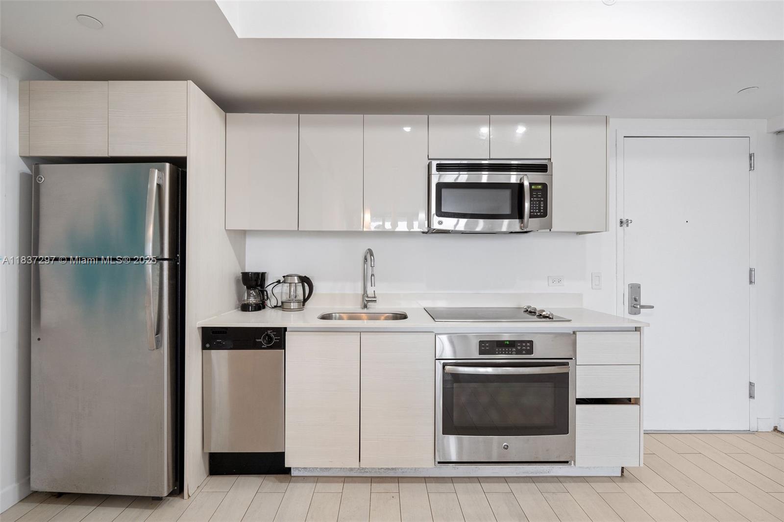 BEACHWALK CONDOMINIUM - Residential