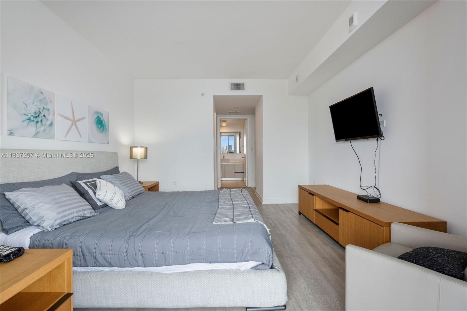 BEACHWALK CONDOMINIUM - Residential