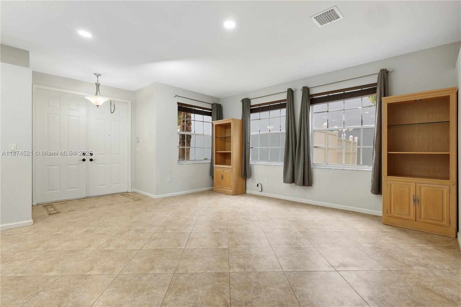 2658 Sawyer Ter