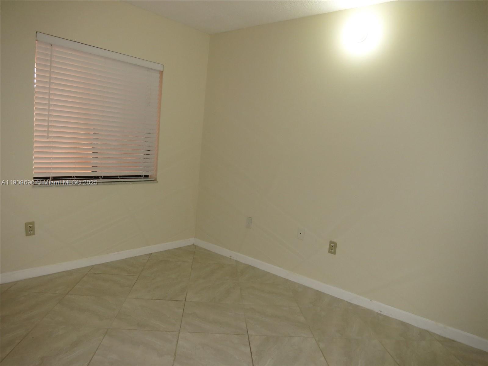 HORIZONS WEST CONDO #5 - Residential Lease