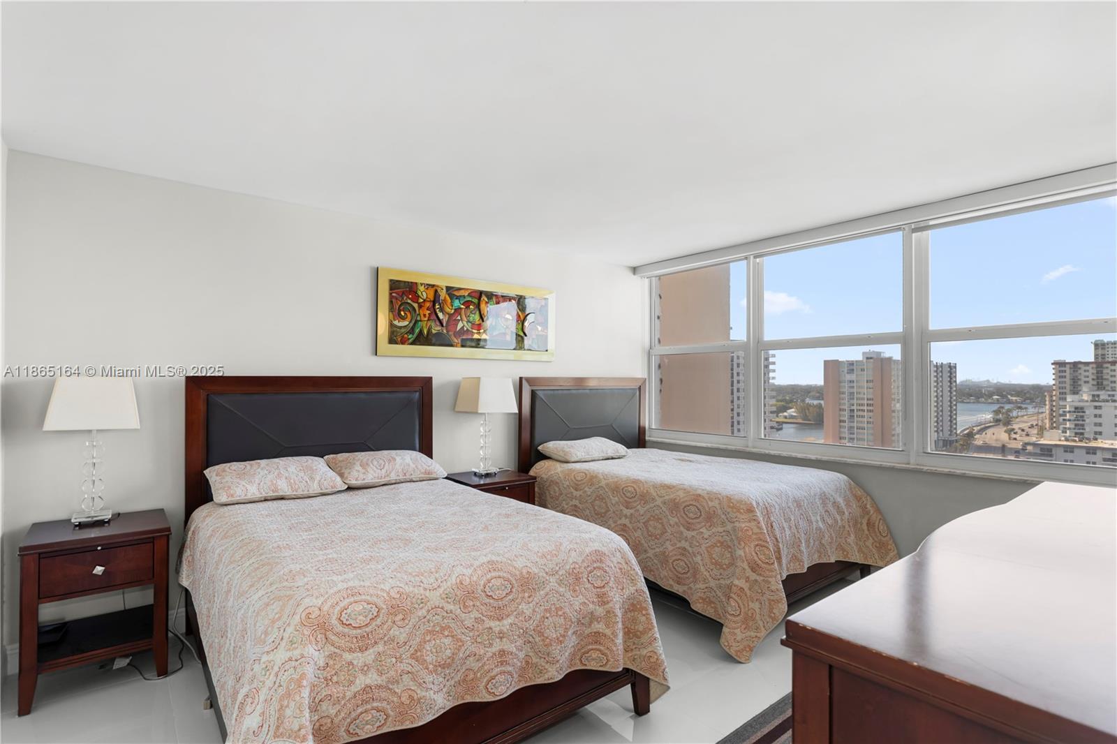 QUADOMAIN TOWER I AND IV - Residential