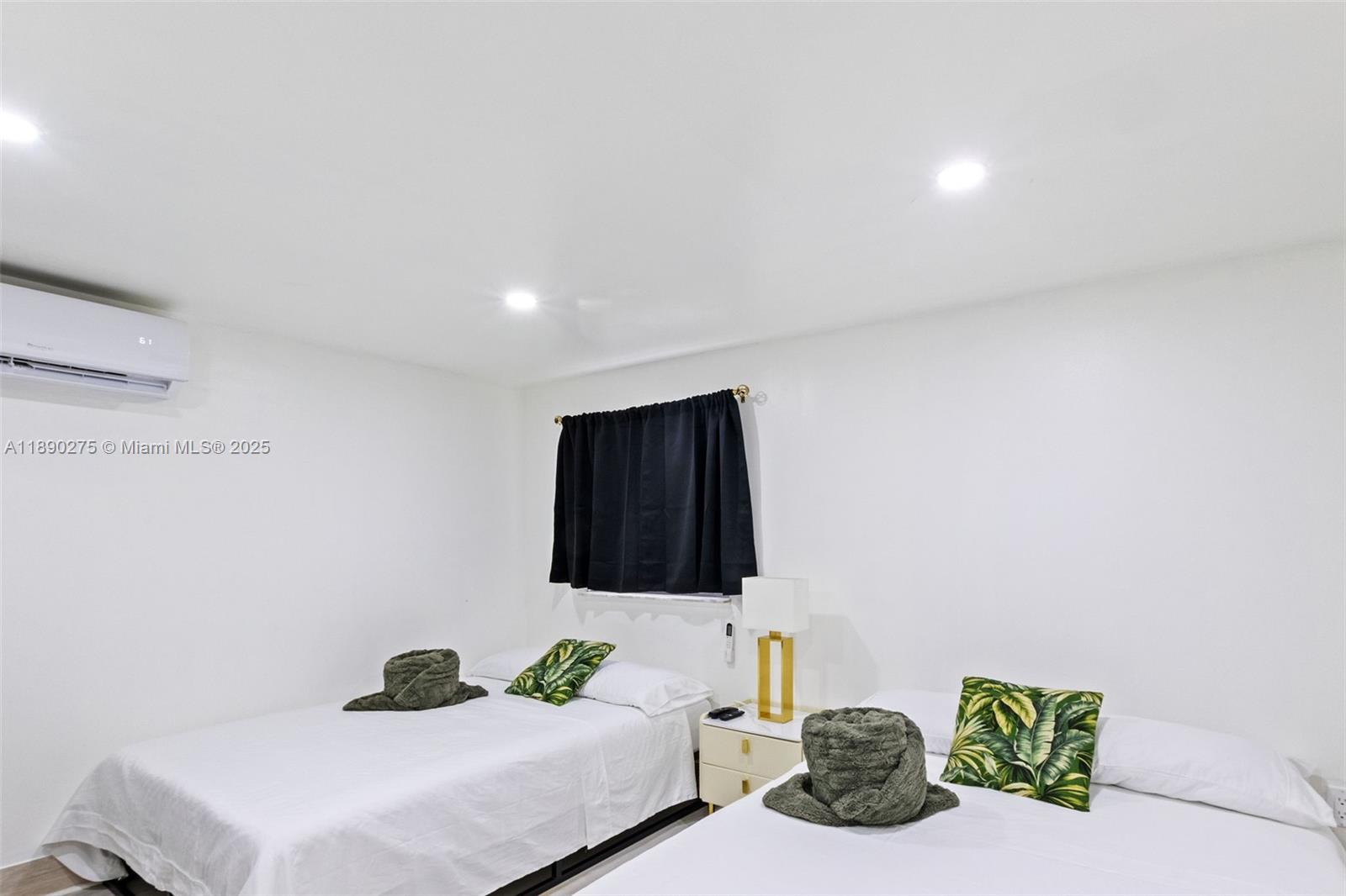 CORAL VILLAS REV - Residential