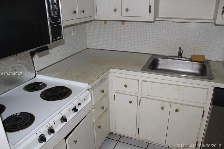 TRITON TOWER CONDO - Residential