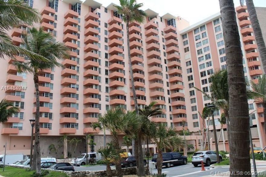 Great location in Triton Tower Condominium with ocean front direct access!  Apartment has 1 bedroom, 1-1/2 bathrooms. Amenities include a gym, 2 swimming pools, security and  concierge.   Located minutes from major highways and vibrant South Beach. Walking distance to dining and entertainment establishments.