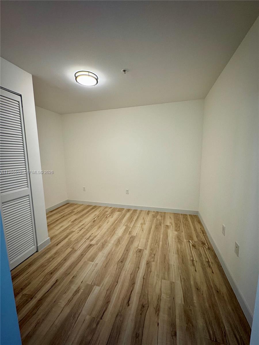 MET 1 CONDO - Residential