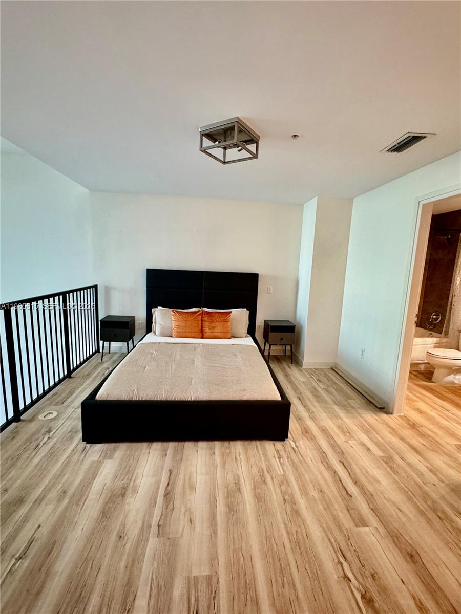 MET 1 CONDO - Residential