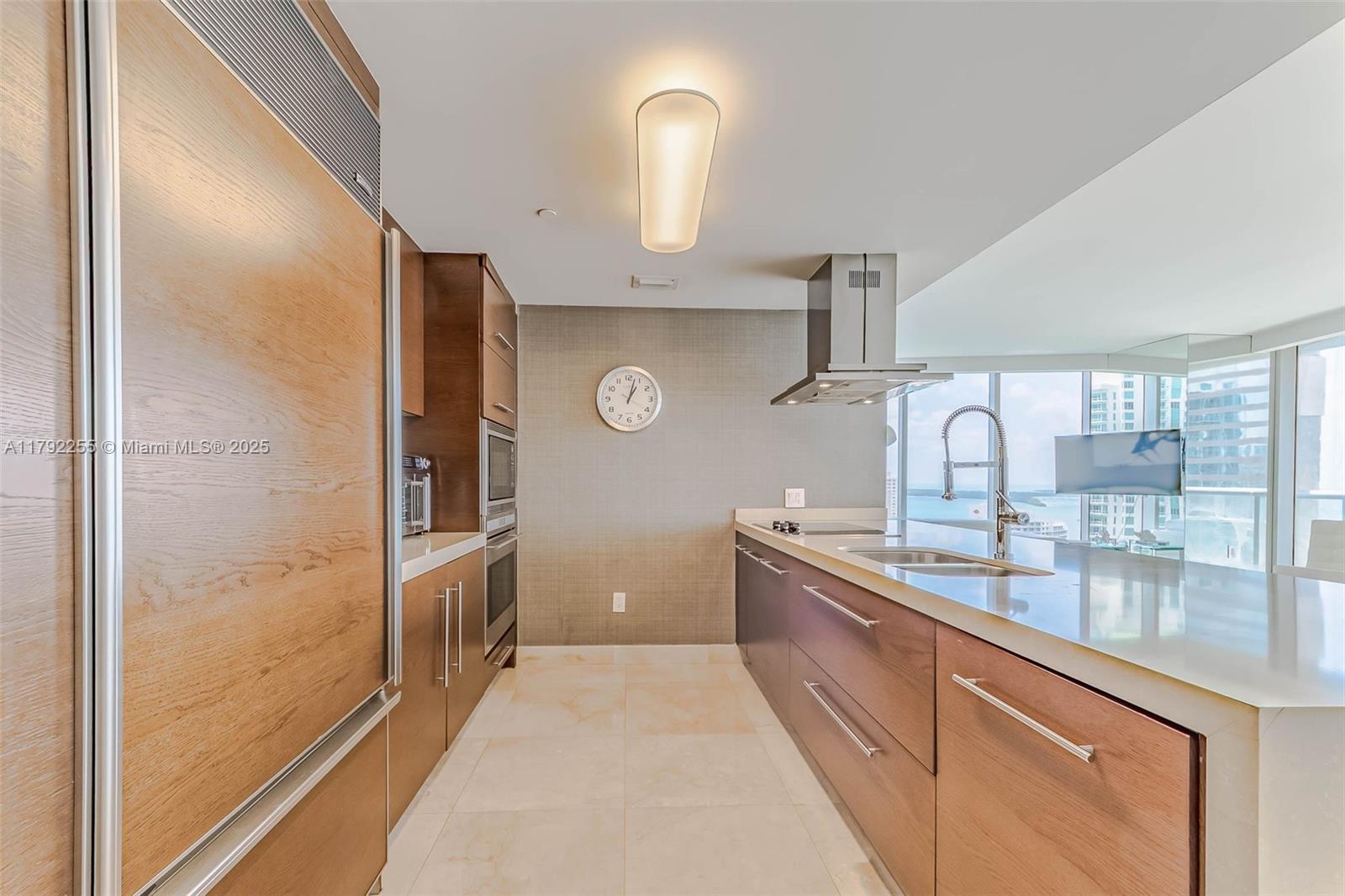 495 Brickell Ave 2801