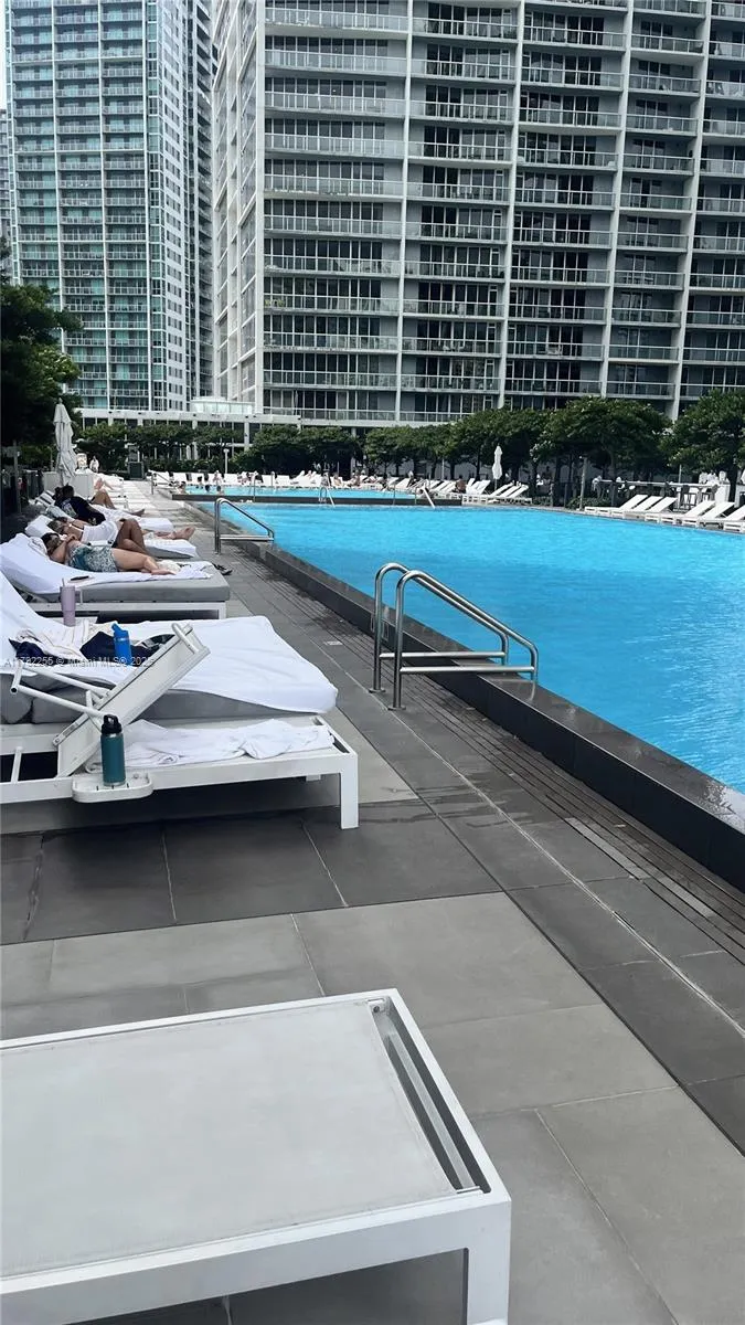 Miami, Florida 33131, United States, 3 Bedrooms Bedrooms, ,2 BathroomsBathrooms,Residential,Active,119986