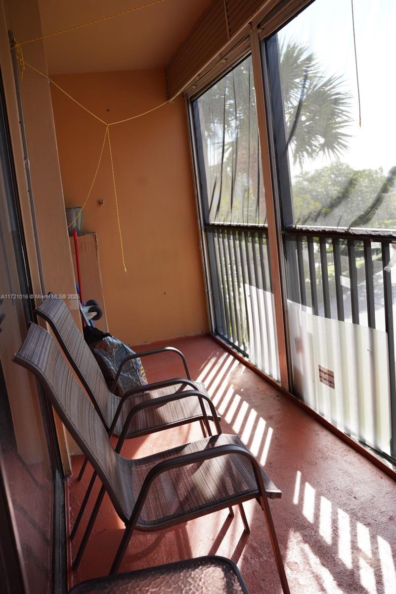 HORIZONS WEST CONDO #2 - Residential