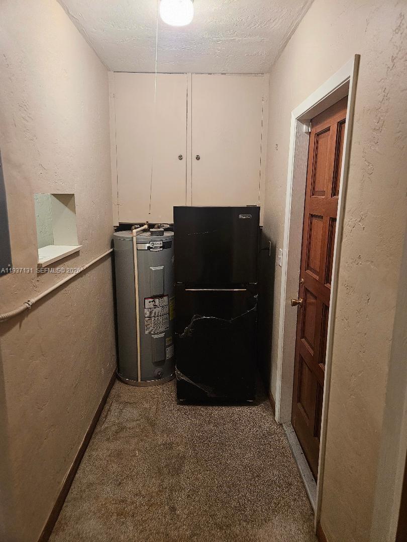 MIC-LIL ESTATES - Residential Lease