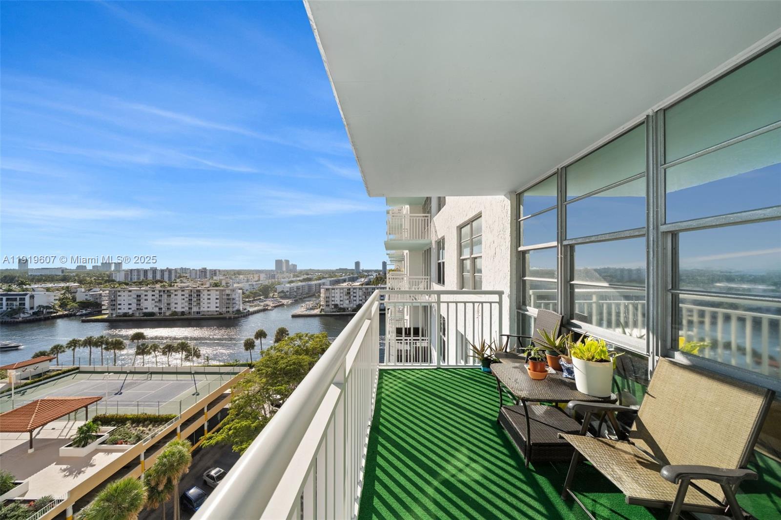 WINSTON TOWERS 500 CONDO - Residential