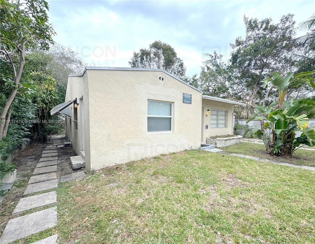 Photo of 501 SE 12th Ct #W, Fort Lauderdale, FL 33316 (MLS # A11531478)