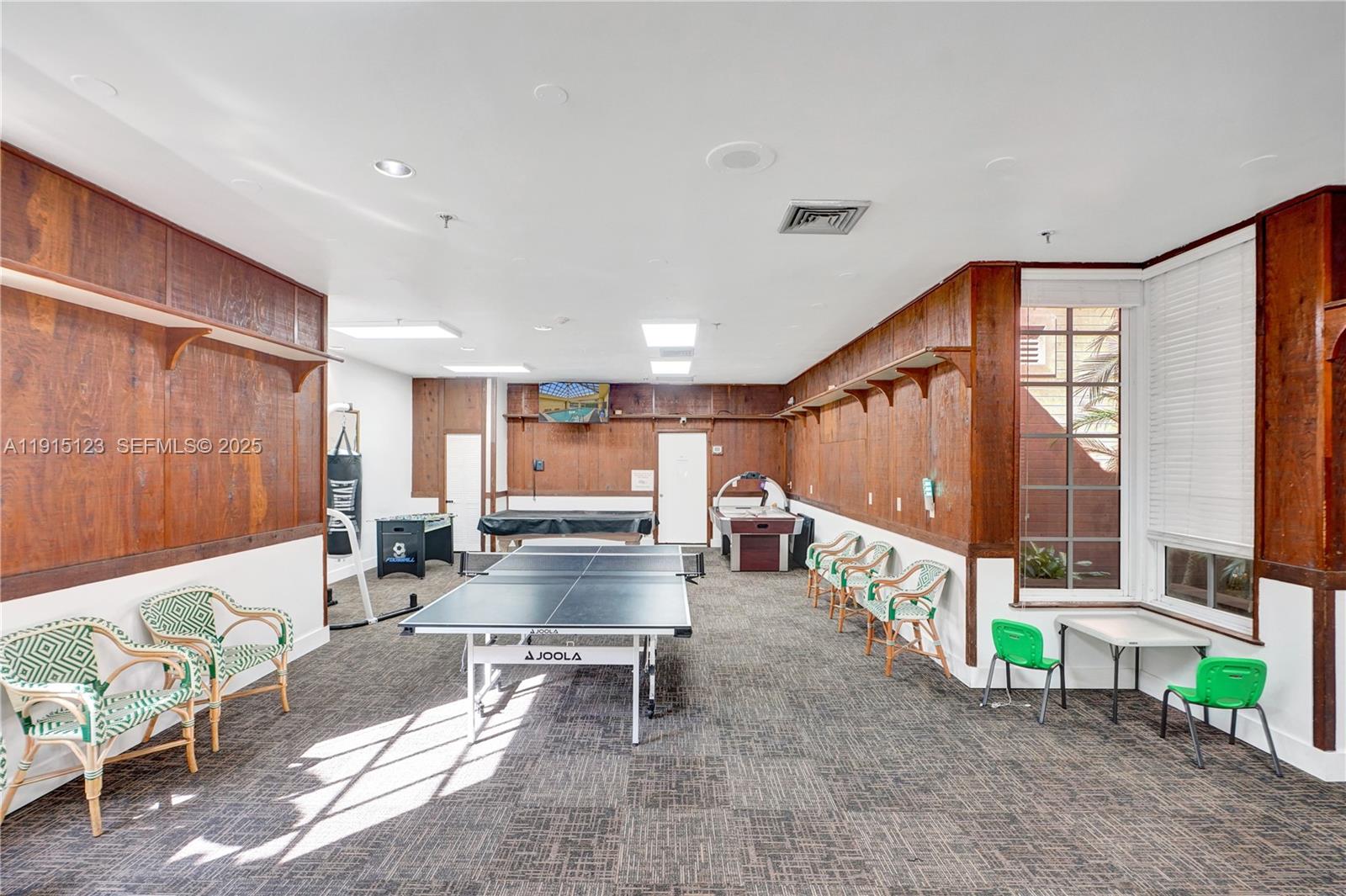 TOWERS OF QUAYSIDE - Residential