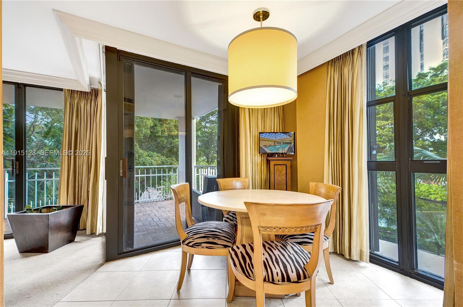 TOWERS OF QUAYSIDE - Residential