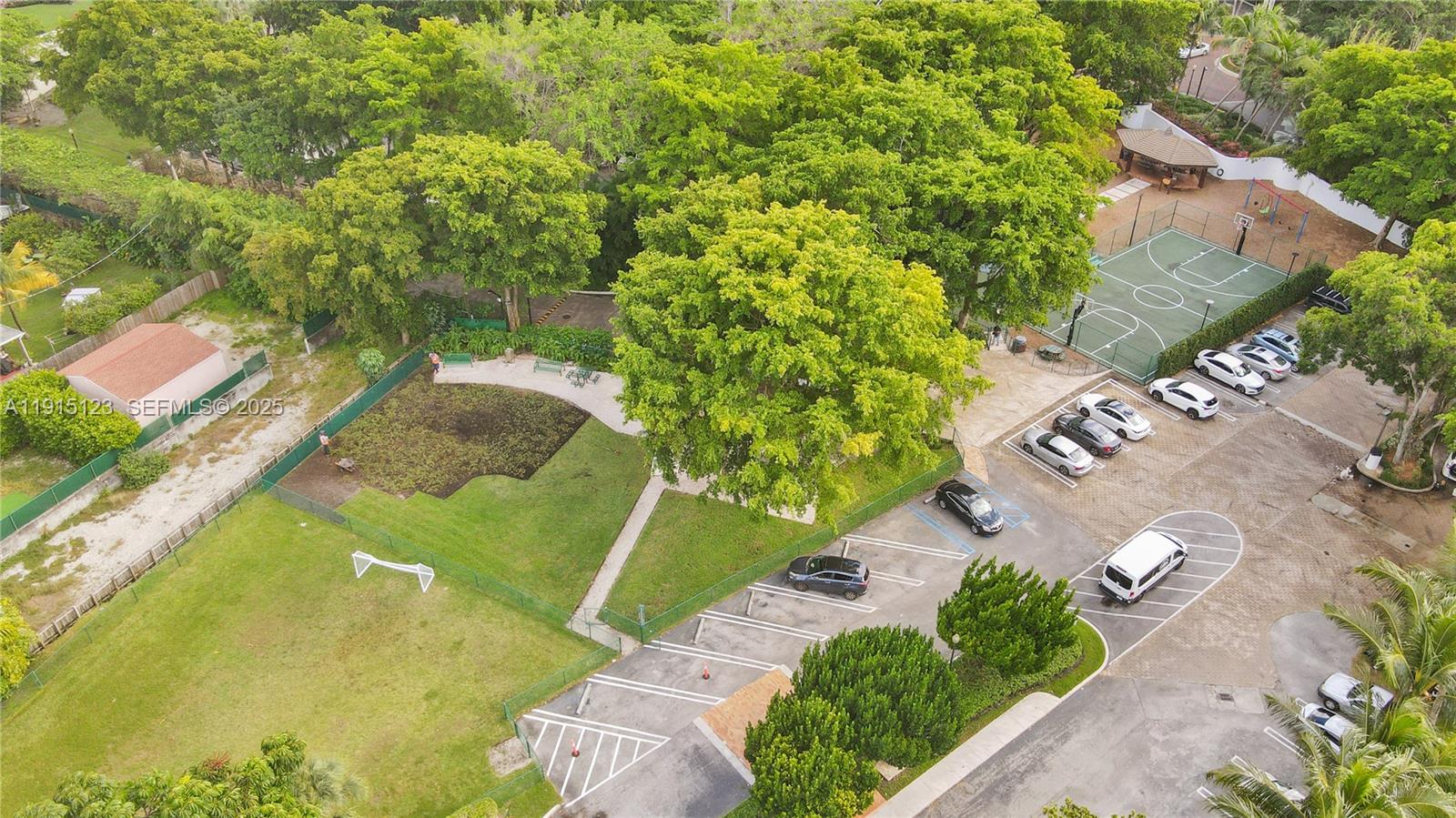 TOWERS OF QUAYSIDE - Residential