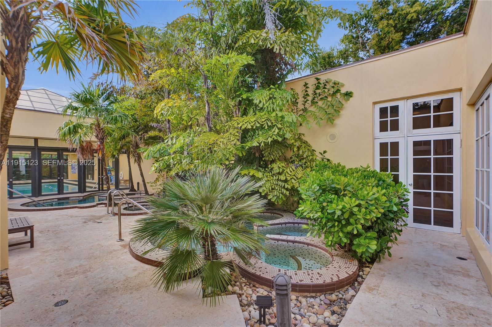 TOWERS OF QUAYSIDE - Residential