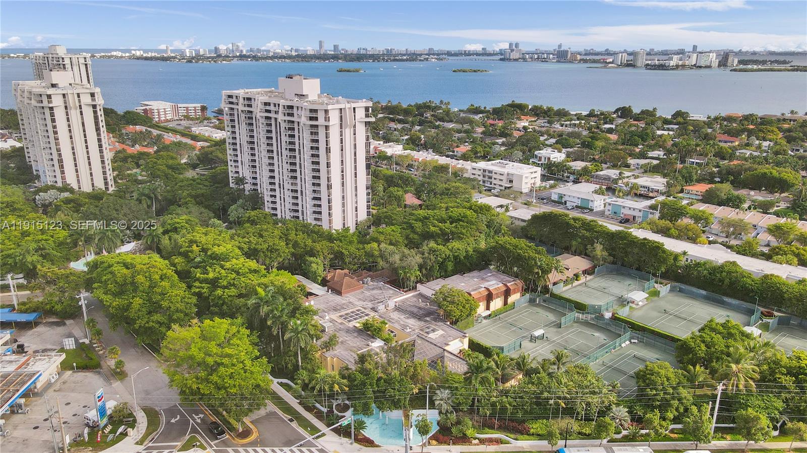 TOWERS OF QUAYSIDE - Residential