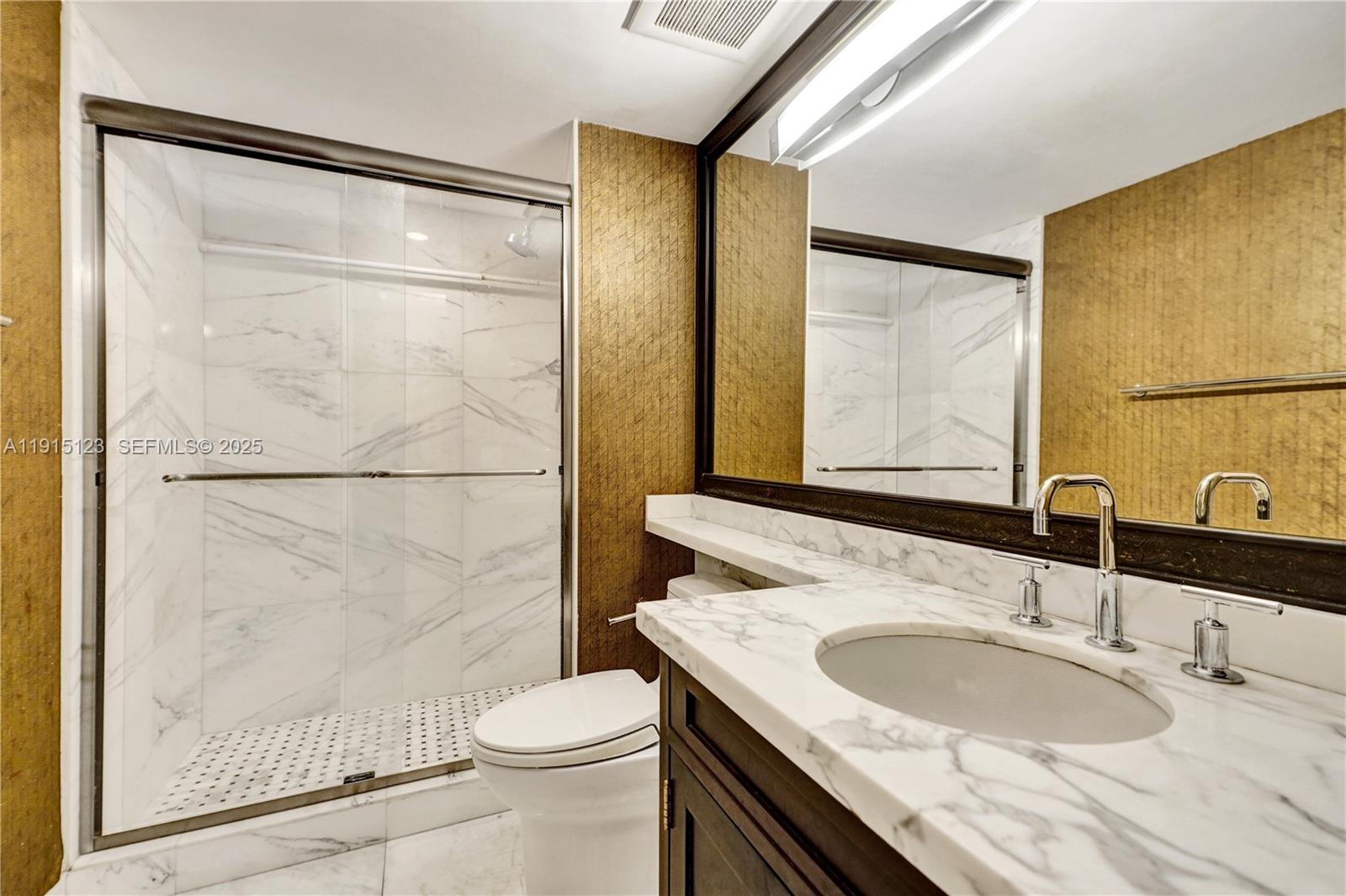 TOWERS OF QUAYSIDE - Residential