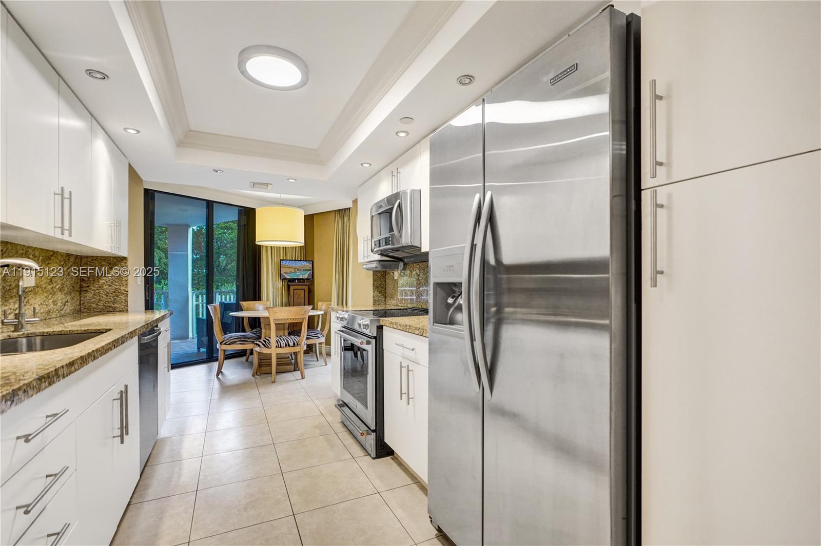 TOWERS OF QUAYSIDE - Residential