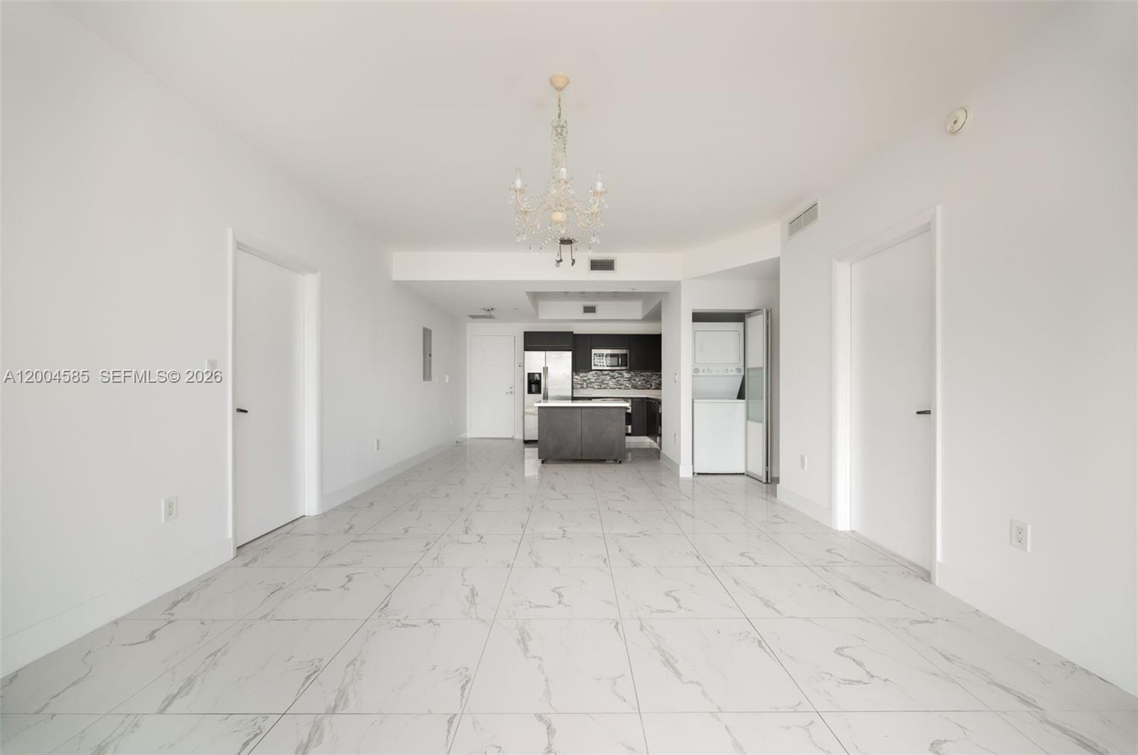 IVY CONDO - Residential