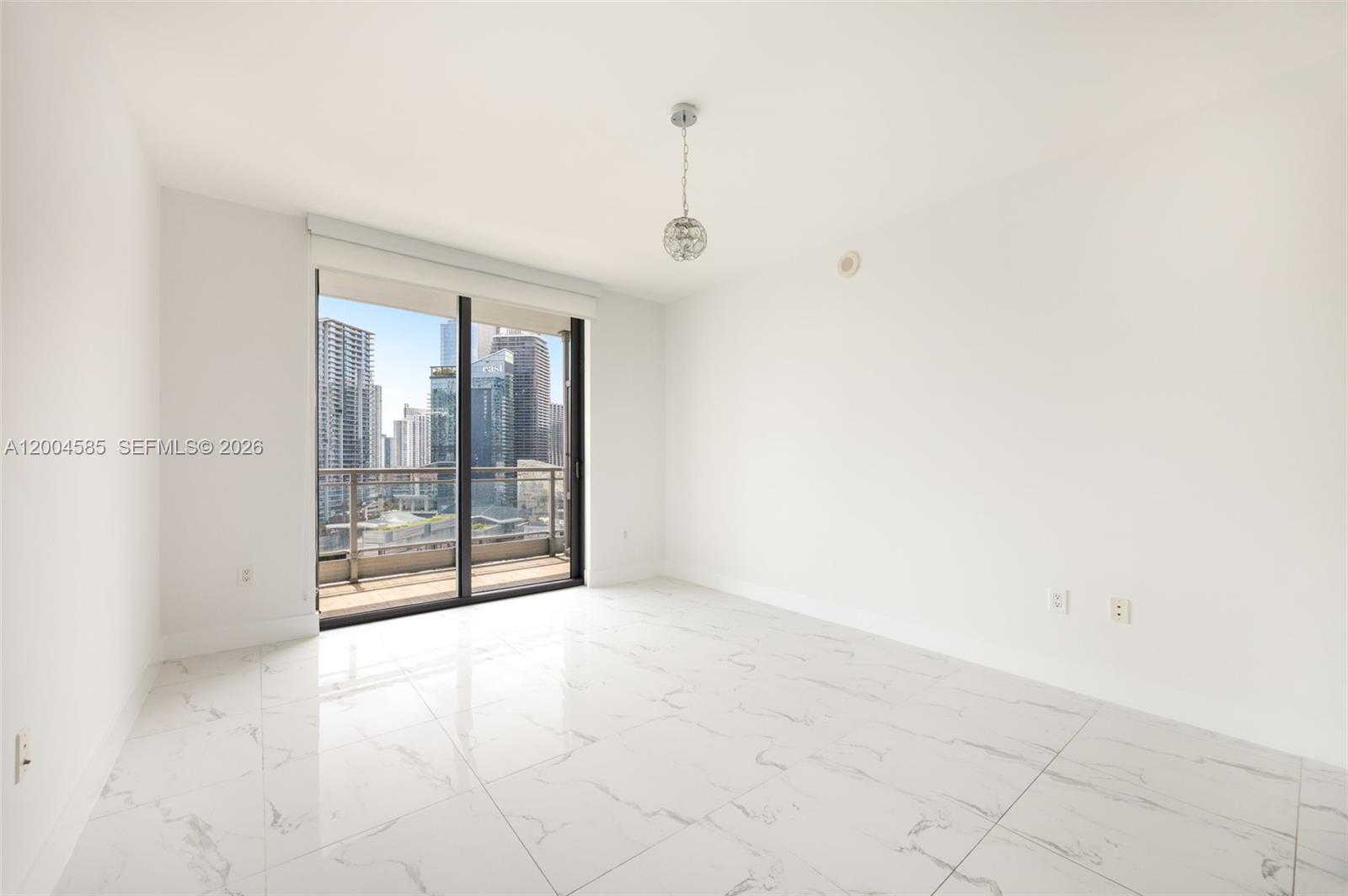 IVY CONDO - Residential