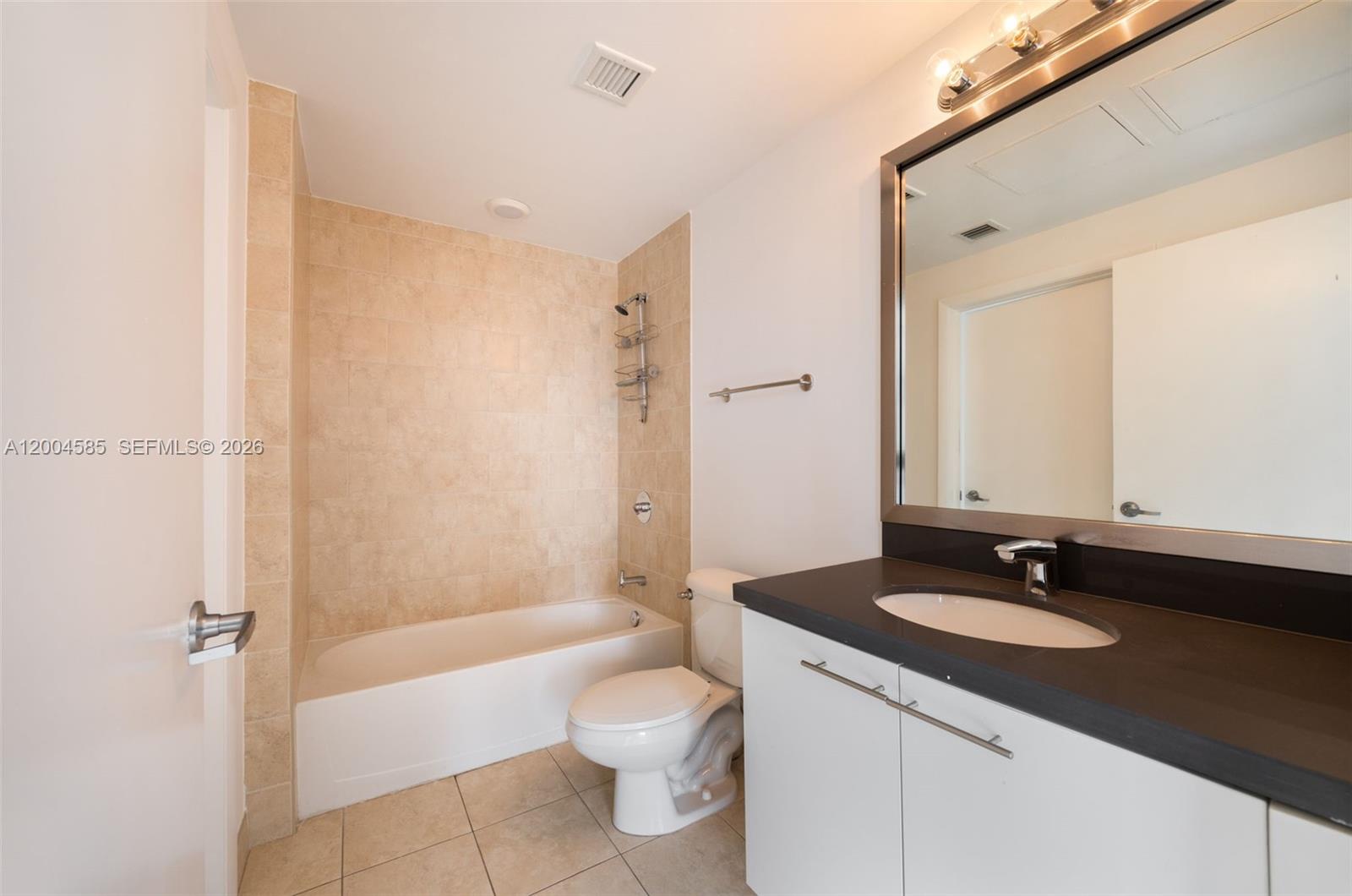 IVY CONDO - Residential