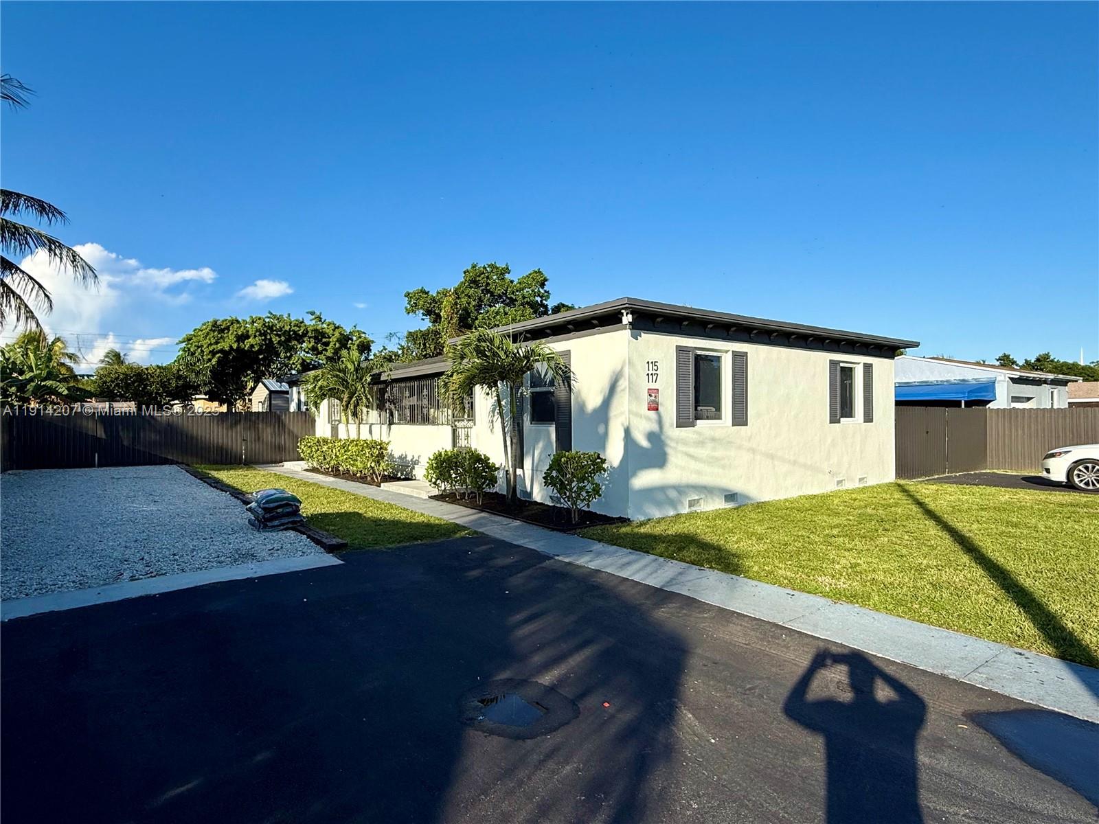 DRYSDALE MANOR - Residential Lease