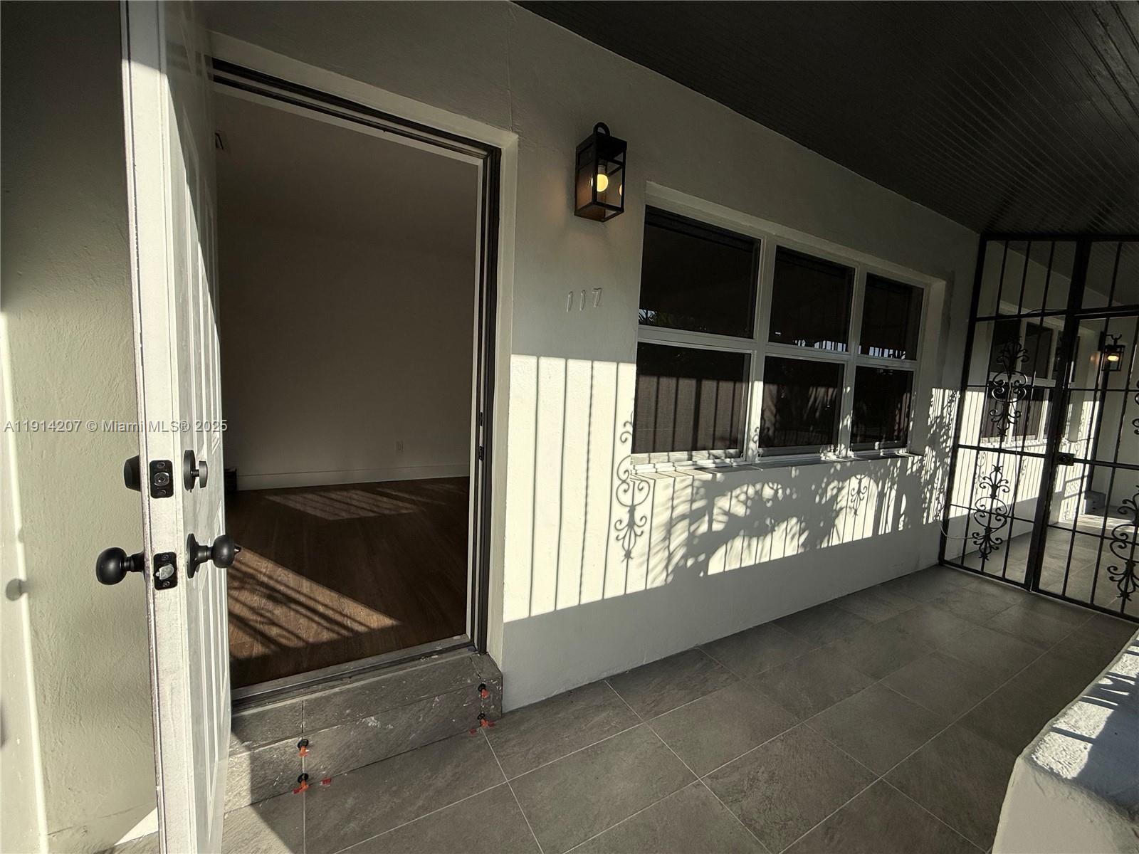 DRYSDALE MANOR - Residential Lease