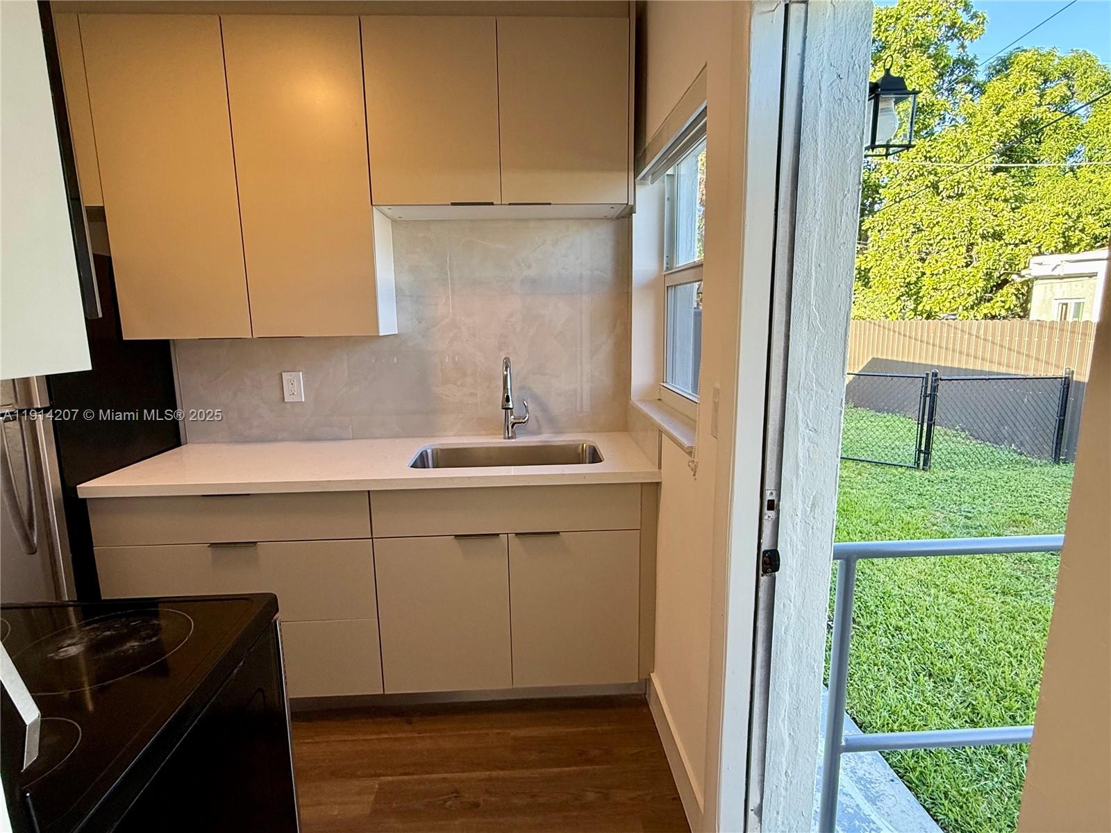 DRYSDALE MANOR - Residential Lease