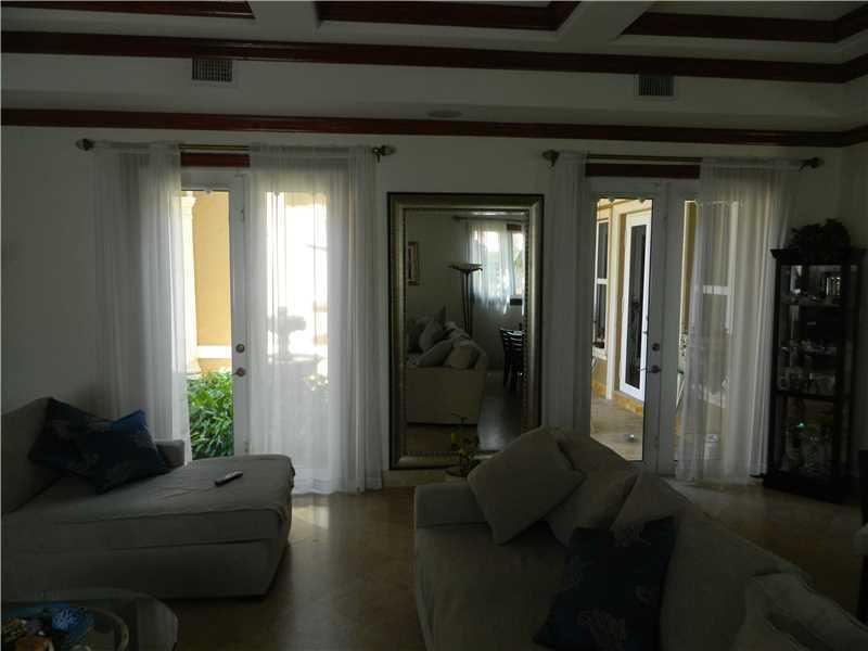 SOUTH SPRINGS HOMES - Residential