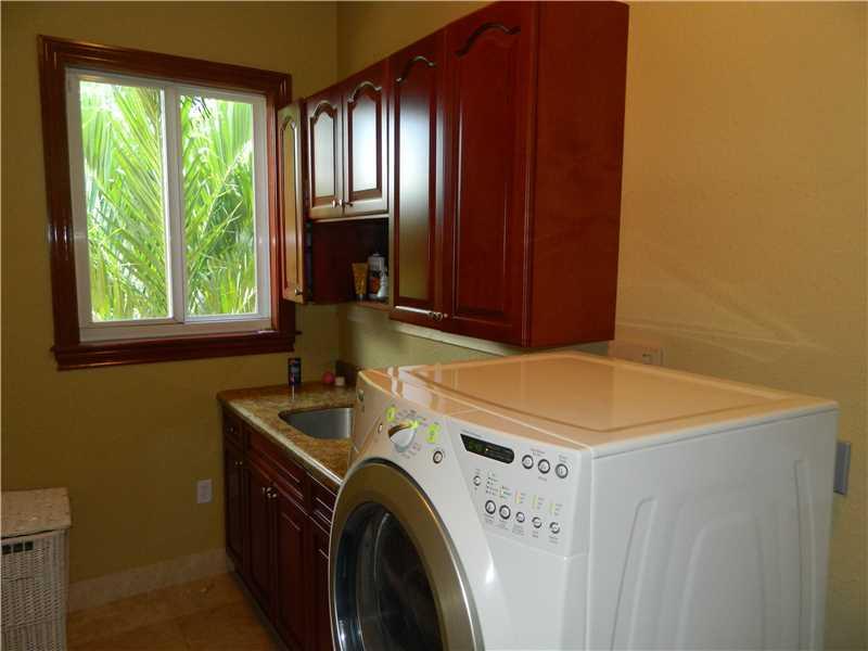 SOUTH SPRINGS HOMES - Residential