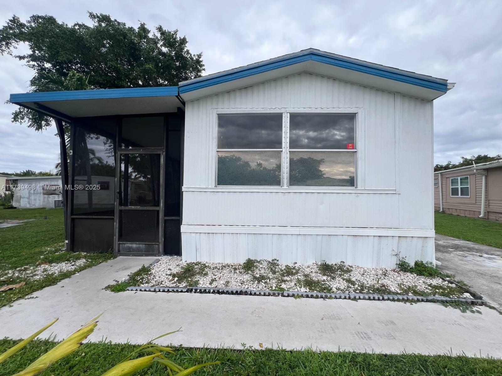 Rental Property at 5321 Sw 35th Manor Mnr, Davie, Broward County, Florida - Bedrooms: 2 
Bathrooms: 1  - $1,850 MO.