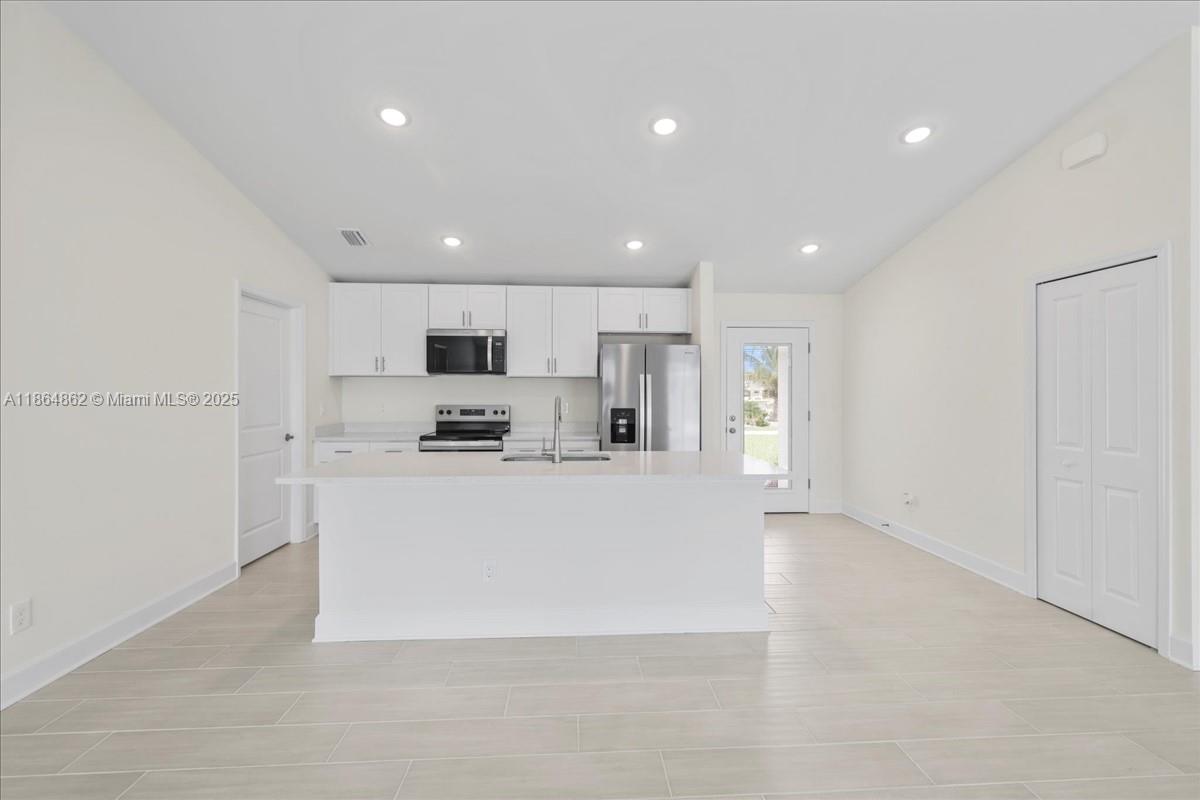 1927 NW 22nd Pl