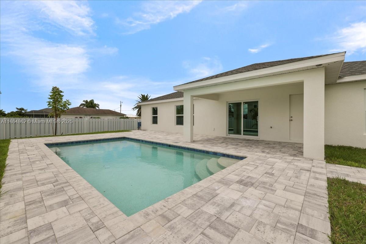 1927 NW 22nd Pl