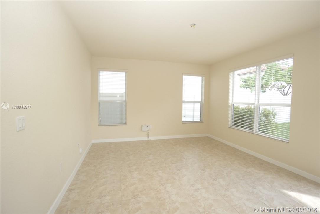 KENDALL SQUARE - Residential