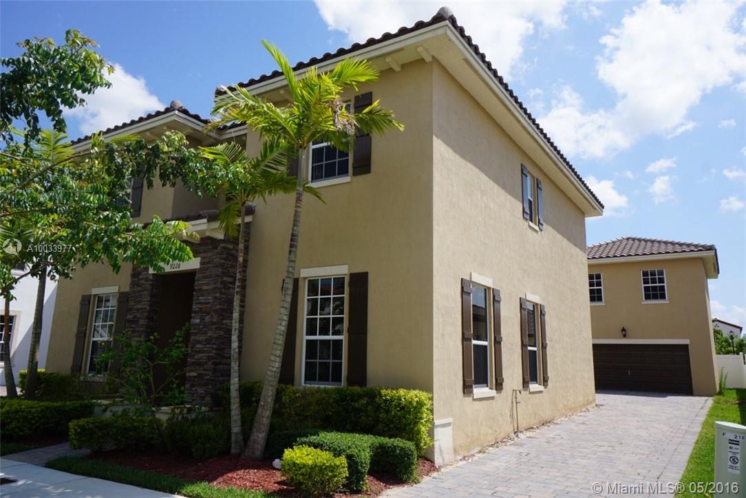 KENDALL SQUARE - Residential