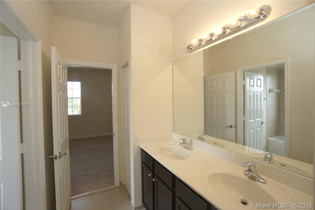 KENDALL SQUARE - Residential