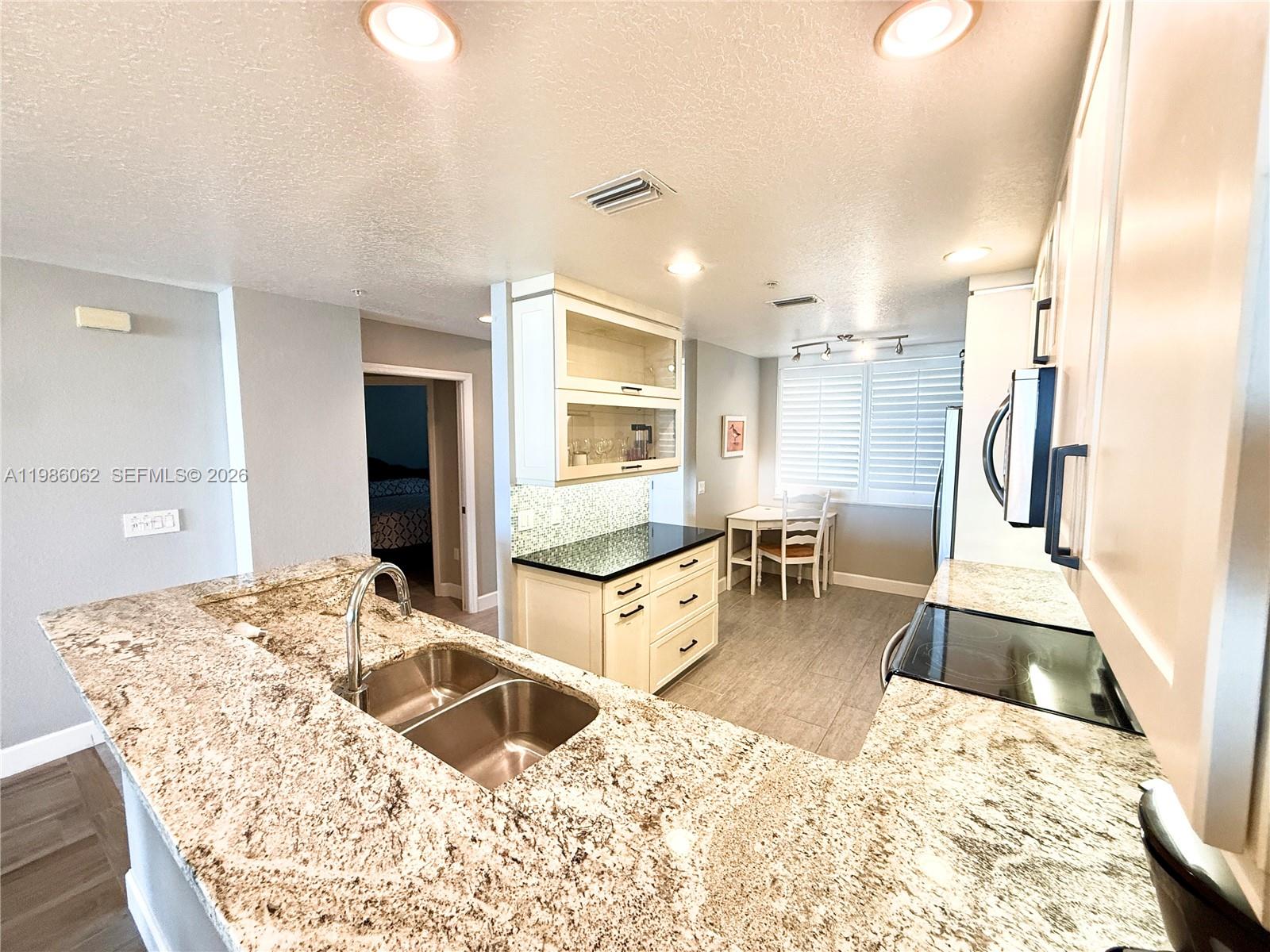 BOCA VISTA HARBOR BLDG C - Residential