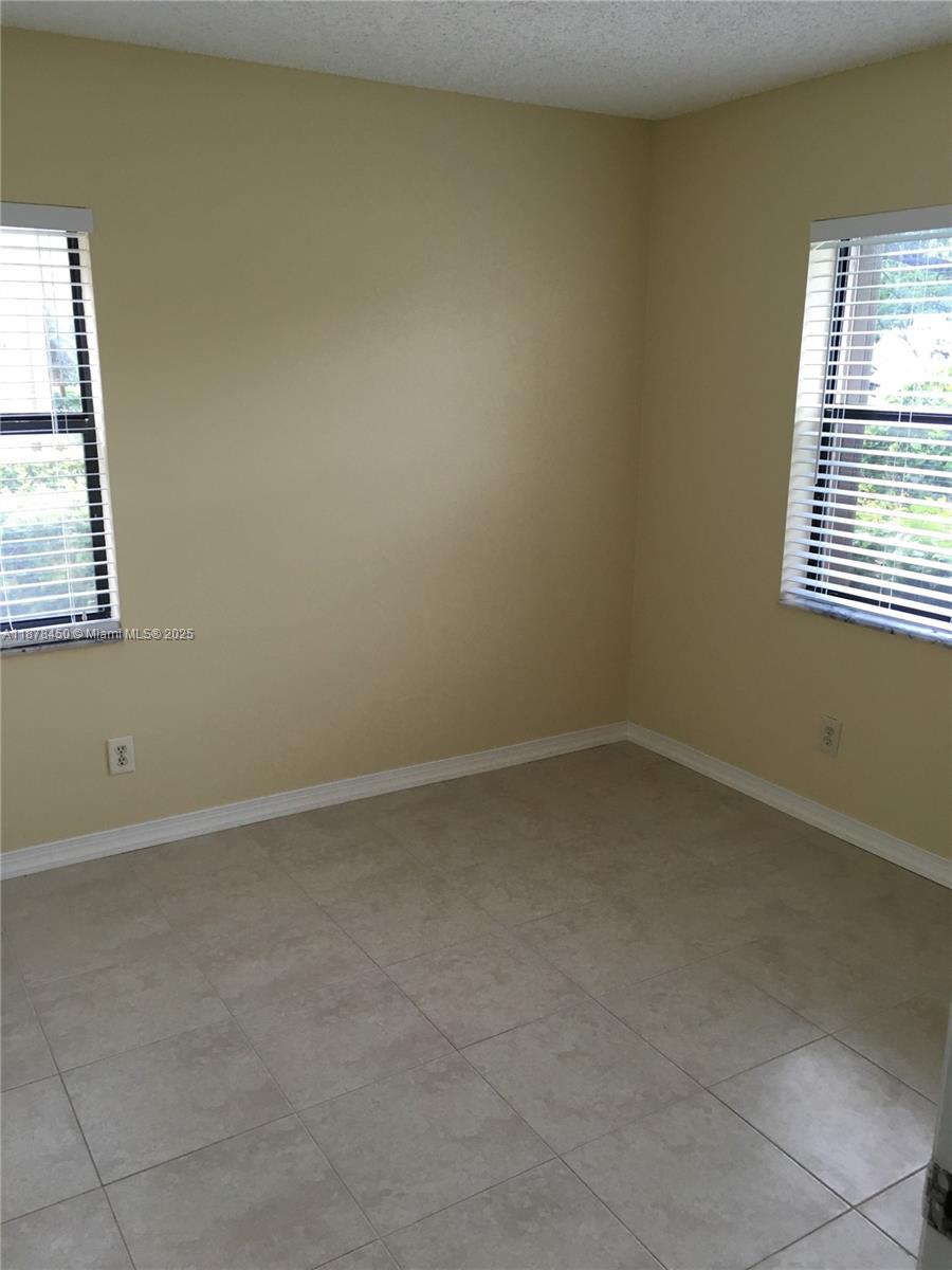 FAIRVIEW AT PEMBROKE POIN - Residential Lease