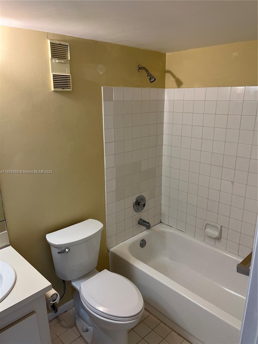 FAIRVIEW AT PEMBROKE POIN - Residential Lease