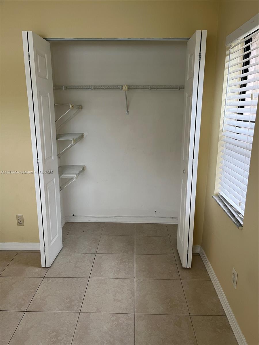 FAIRVIEW AT PEMBROKE POIN - Residential Lease