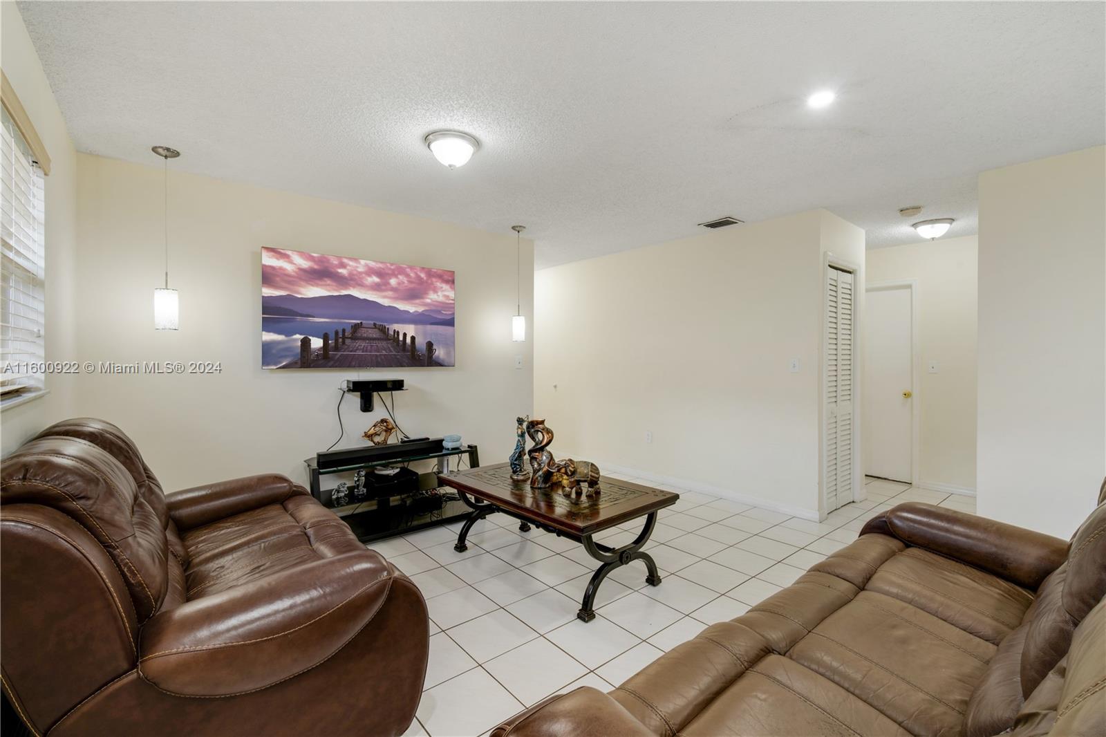 CORAL WAY PARK SEC B - Residential