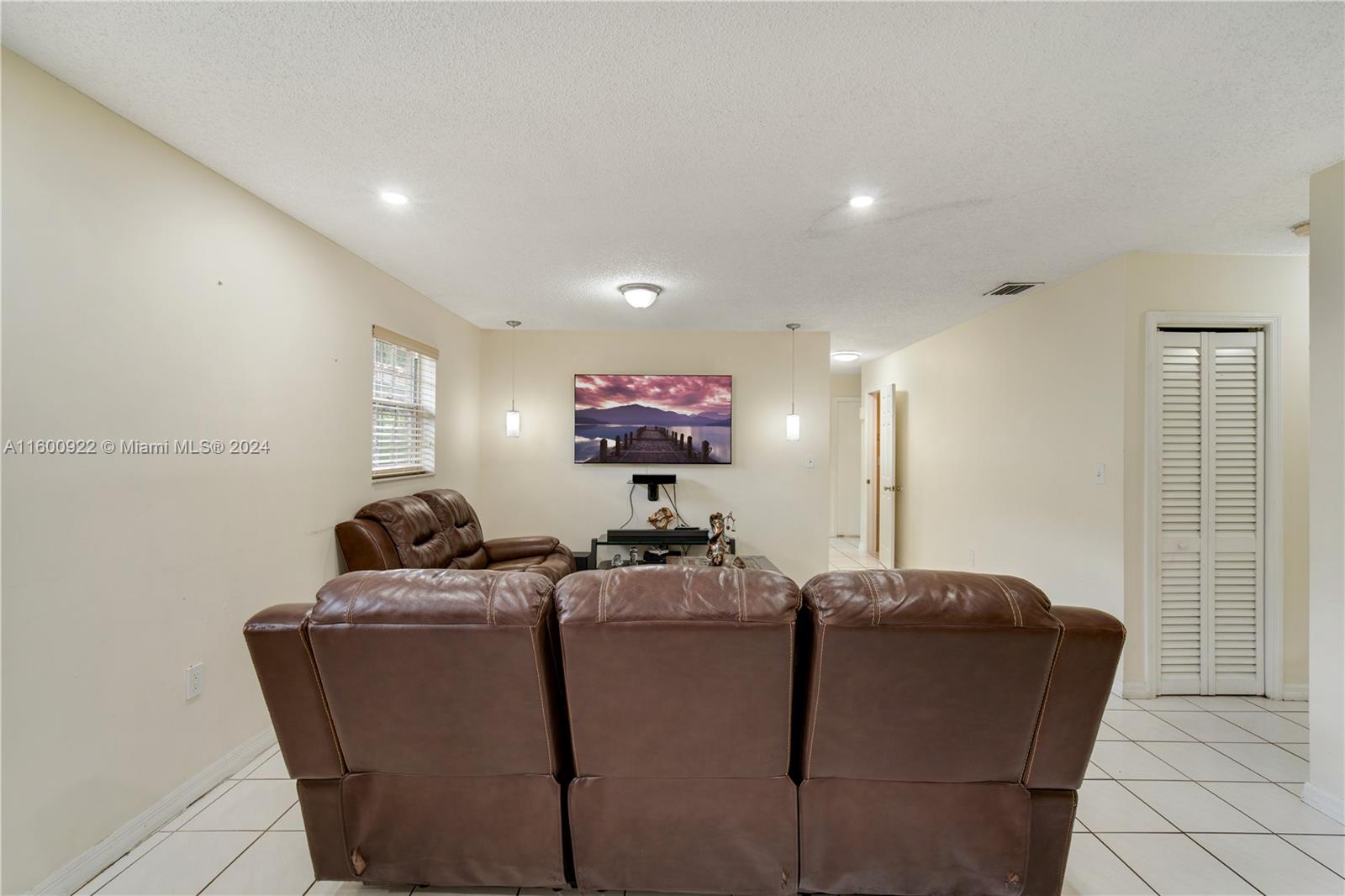 CORAL WAY PARK SEC B - Residential