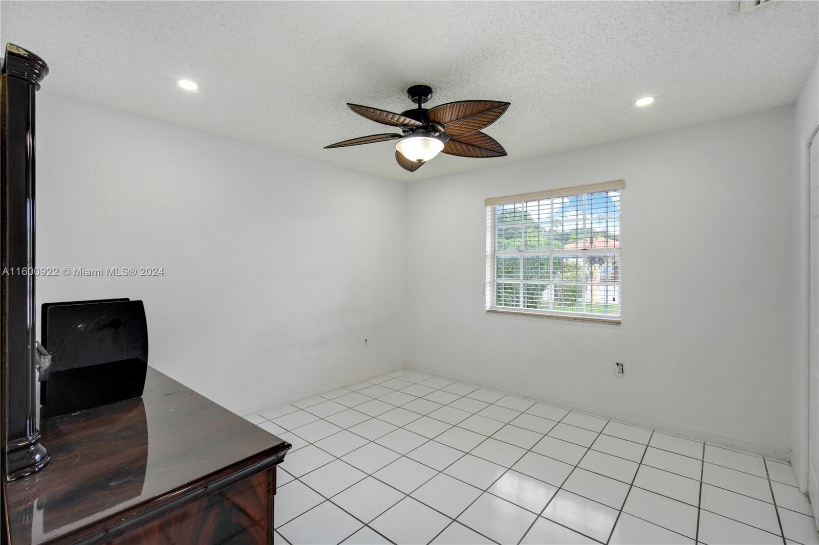 CORAL WAY PARK SEC B - Residential