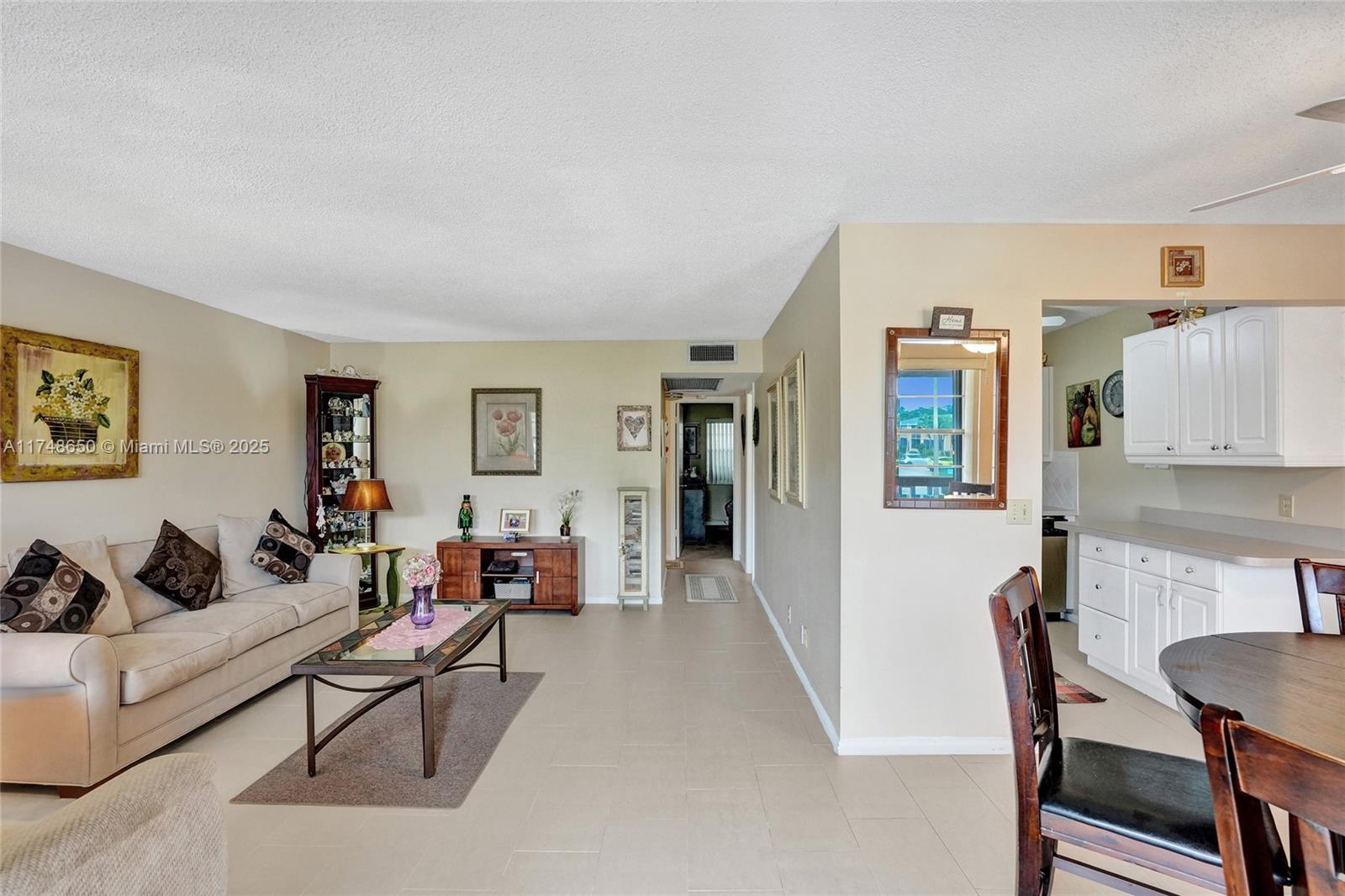 KENT CONDOS - Residential