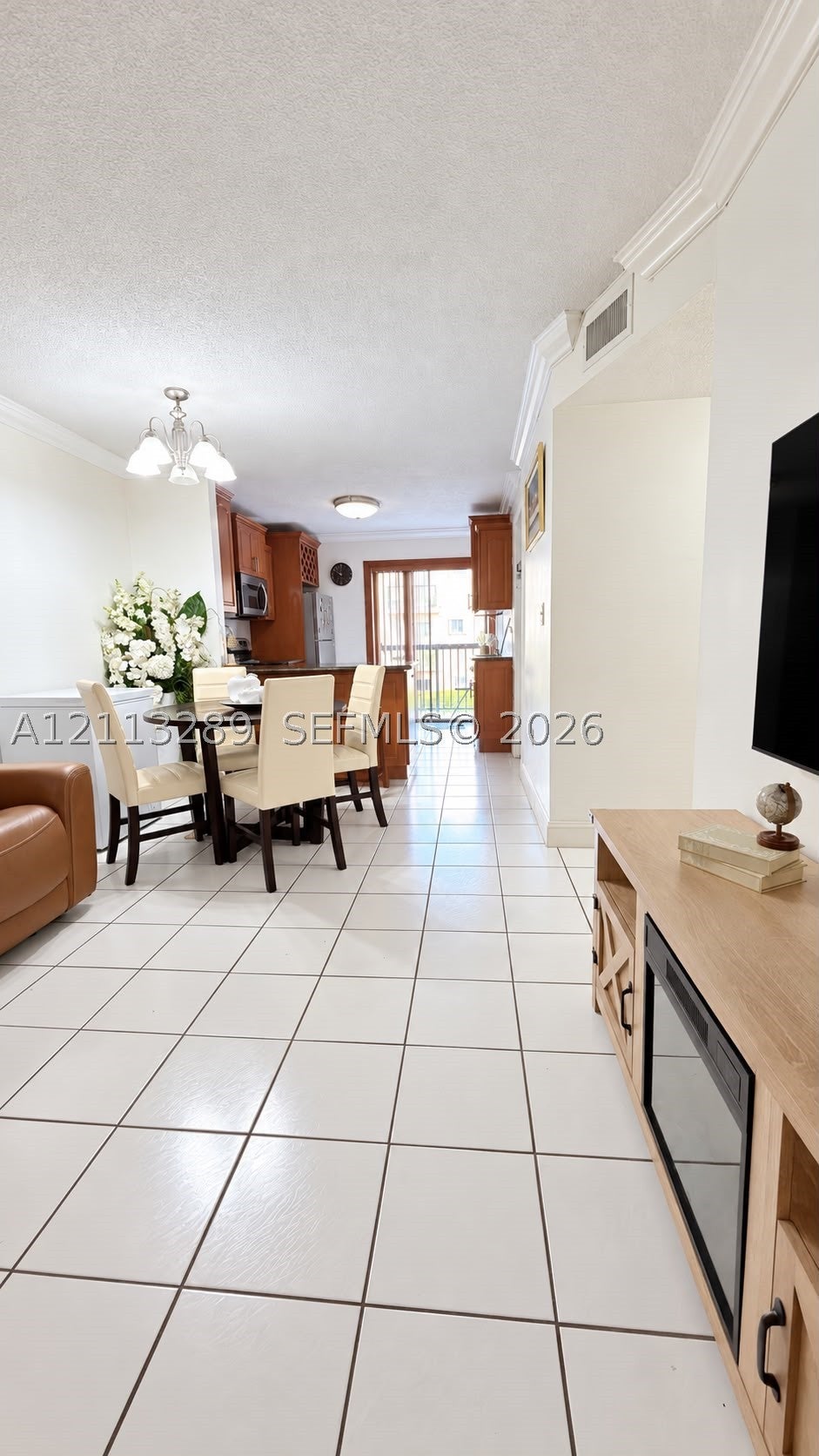 5460 W 21st Ct 208, Hialeah FL 33016