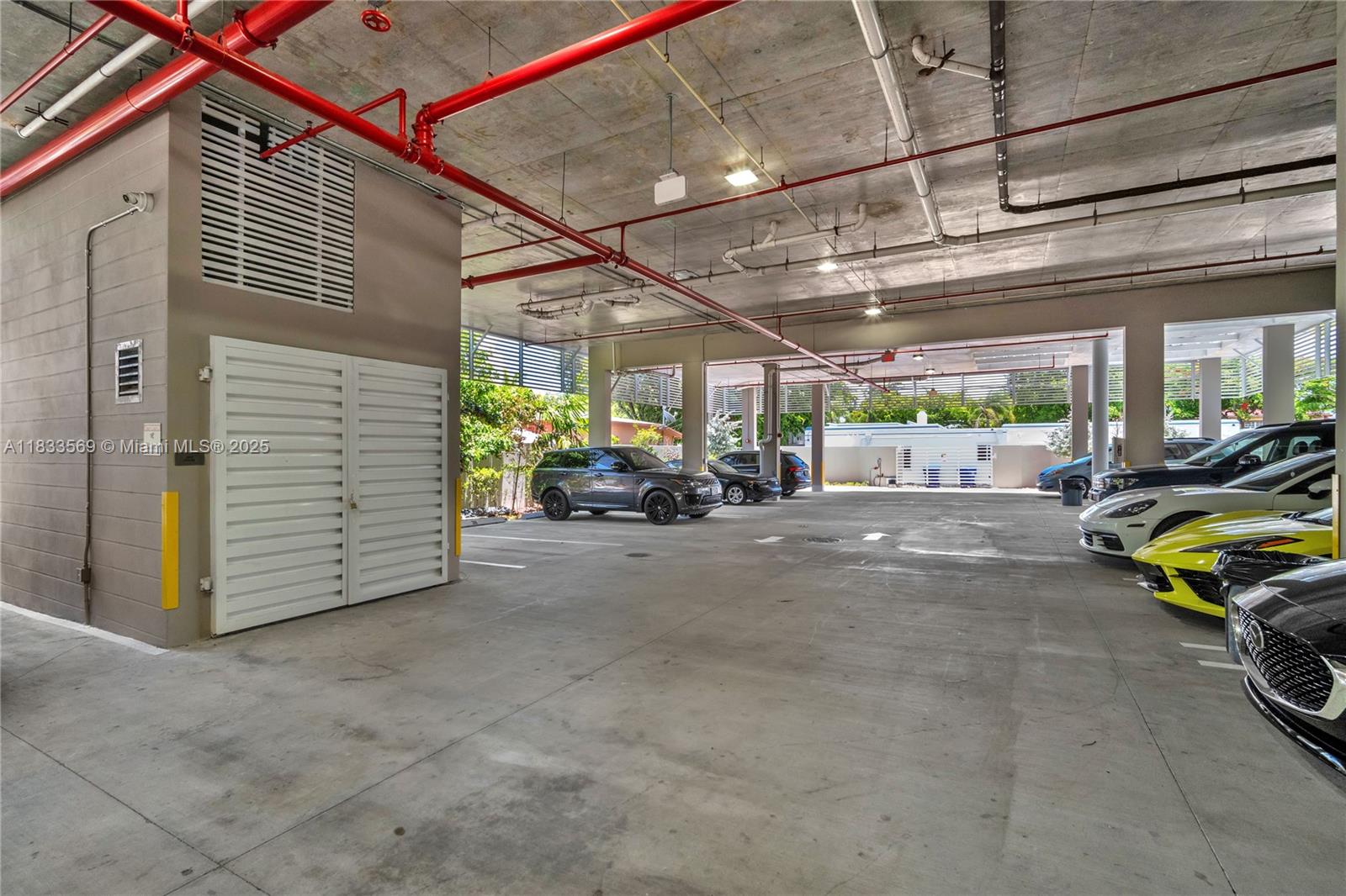 HOLLYWOOD - Residential